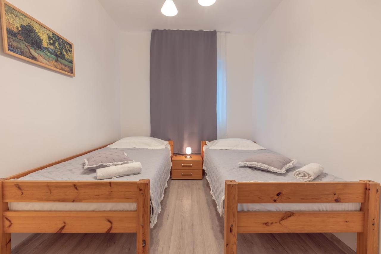 Holiday Home Insulam Mare Trogir Exterior foto