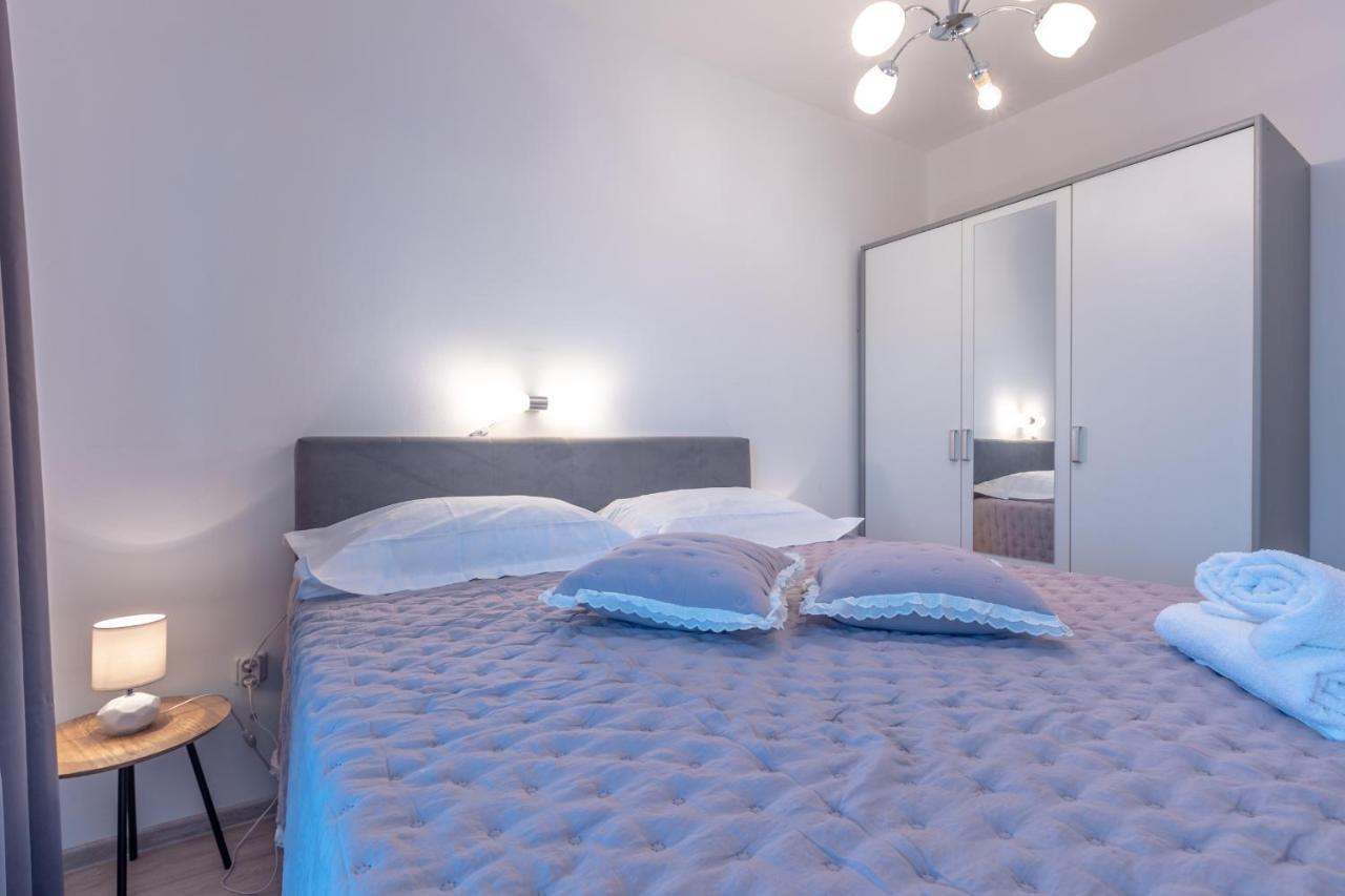Holiday Home Insulam Mare Trogir Exterior foto