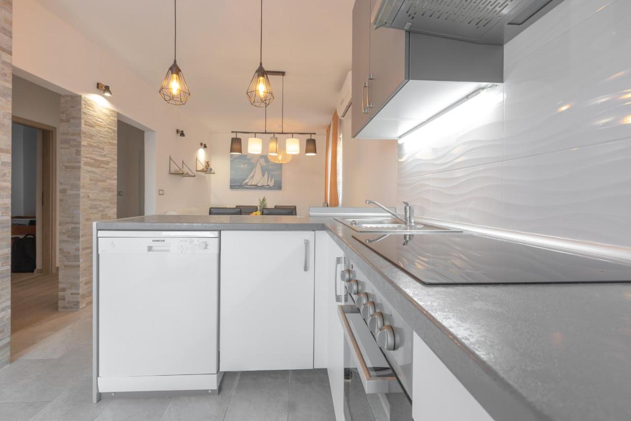 Holiday Home Insulam Mare Trogir Exterior foto