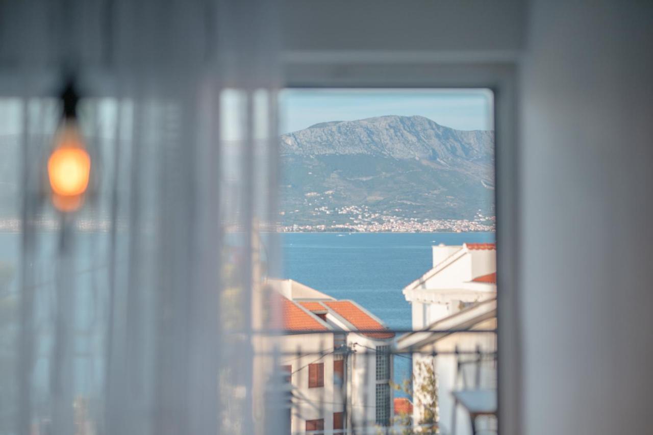 Holiday Home Insulam Mare Trogir Exterior foto