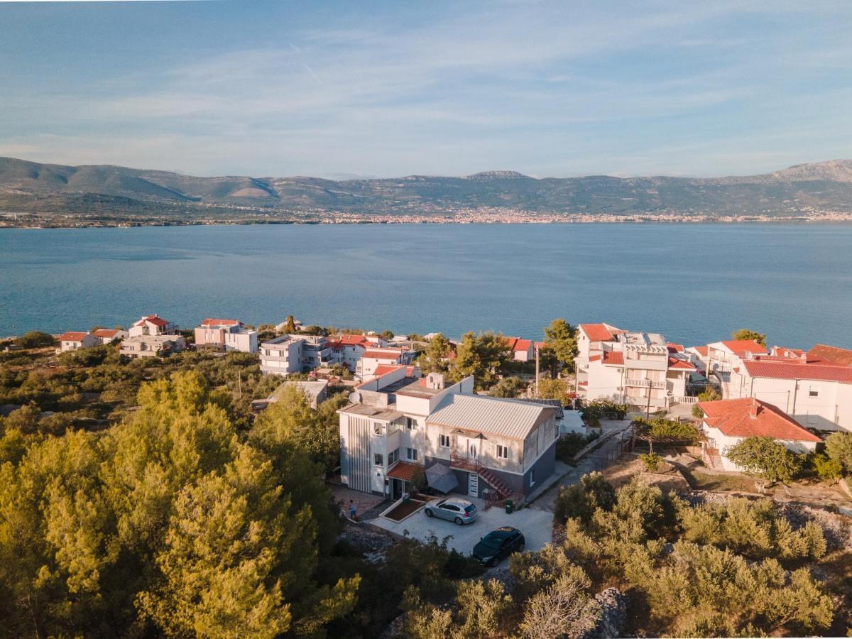 Holiday Home Insulam Mare Trogir Exterior foto